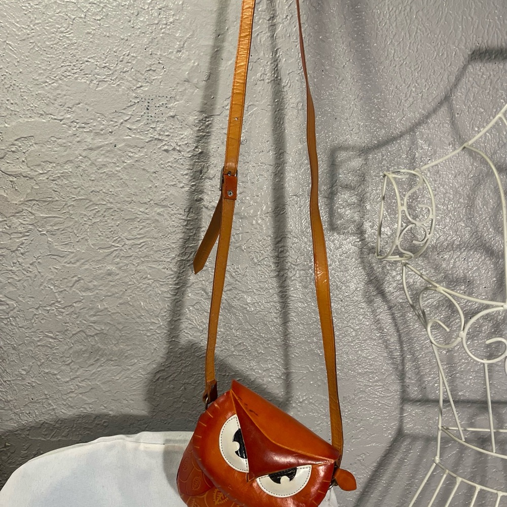 Owl Motif Leather Crossbody Bag - Brown - Picture 2 of 5